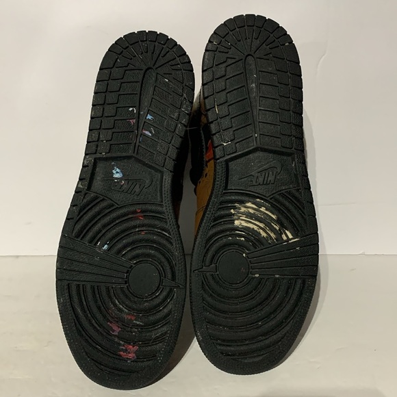 Nike Jordan Air Retro Mid Black graffiti style from 08/03/16  Model 554725–044 - Picture 10 of 11